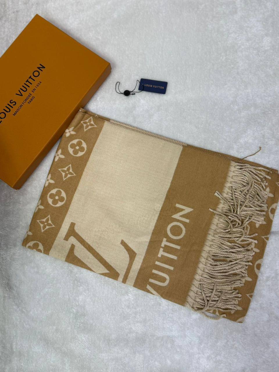 Winter scarf 
45 dhs🪙💕

Zain93
♥️♥️♥️