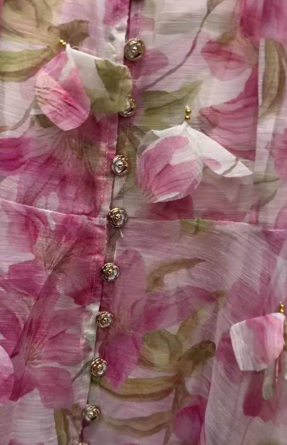 Master quality new collection 
330 dhs✅
*  Size m l xl 2XL

Zain231
♥️♥️♥️