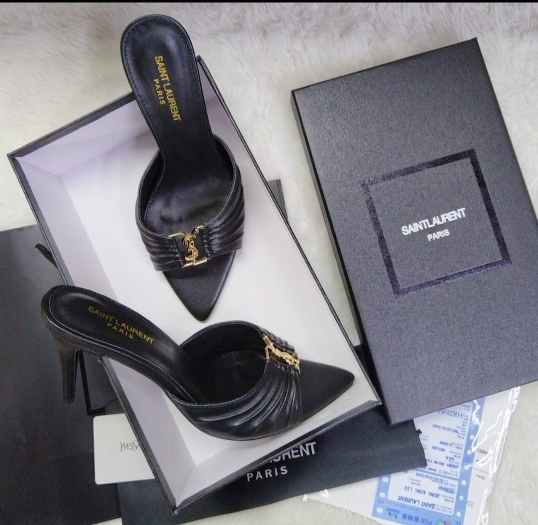 YSL
Size 36-41 
Master quality 
300 dhs🇦🇪🇦🇪👌

Zain207
♥️♥️♥️