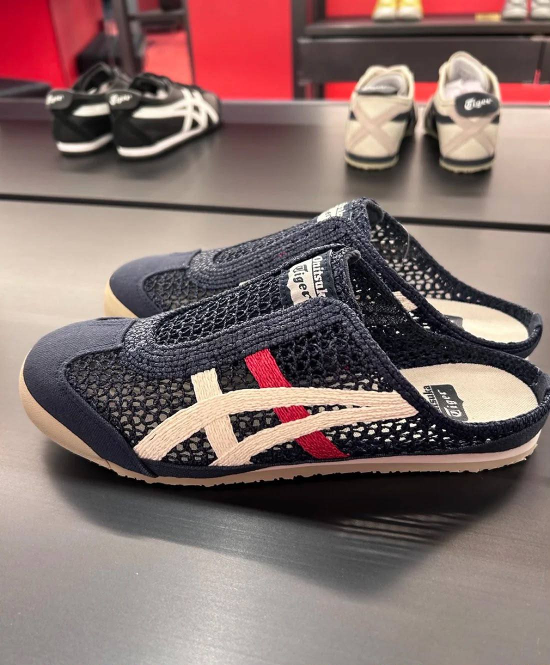 Onitsuka 

Tiger Mexico 66 

Sabot Cream Mustard，
Sabot Iron Navy Cream

size 36-45 
230 dhs🇦🇪🇦🇪


Zain18
♥️♥️♥️