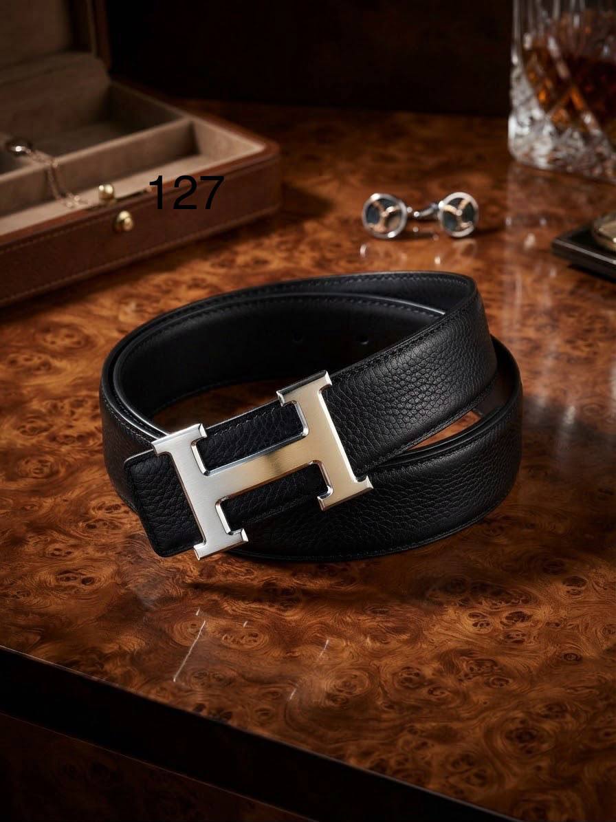 Mixed belts

70 dhs🇦🇪🇦🇪

Zain182
♥️♥️♥️