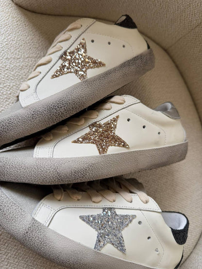 Golden Goose
𝑮𝑶𝑳𝑫𝑬𝑵 𝑮𝑶𝑶𝑺𝑬
𝑨𝑨𝑨 𝑸𝒖𝒂𝒍𝒊𝒕𝒚
𝑺𝒊𝒛𝒆 𝟑5 𝒕𝒐 𝟒2 
450 dhs✅

Zain81
♥️♥️♥️