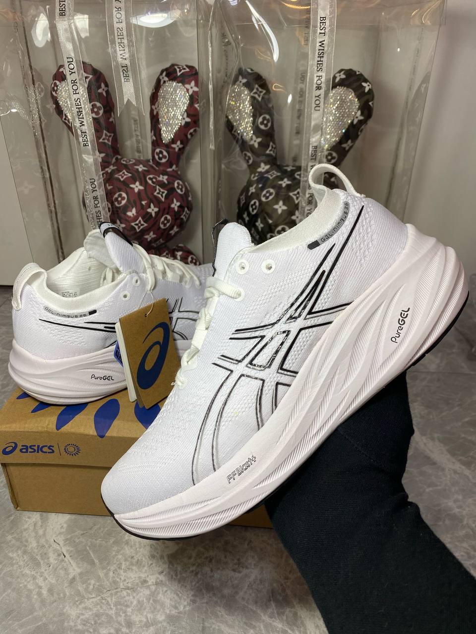 ASICS GEL-Nimbus 26 ‘White’🤍
36-45 AVAILABLE 🤩
220 dhs✅

Zain242
♥️♥️♥️
