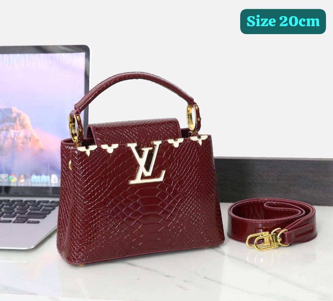 LV

Good quality 

with box 
115 dhs🇦🇪🇦🇪🇦🇪

Zain186
♥️♥️♥️