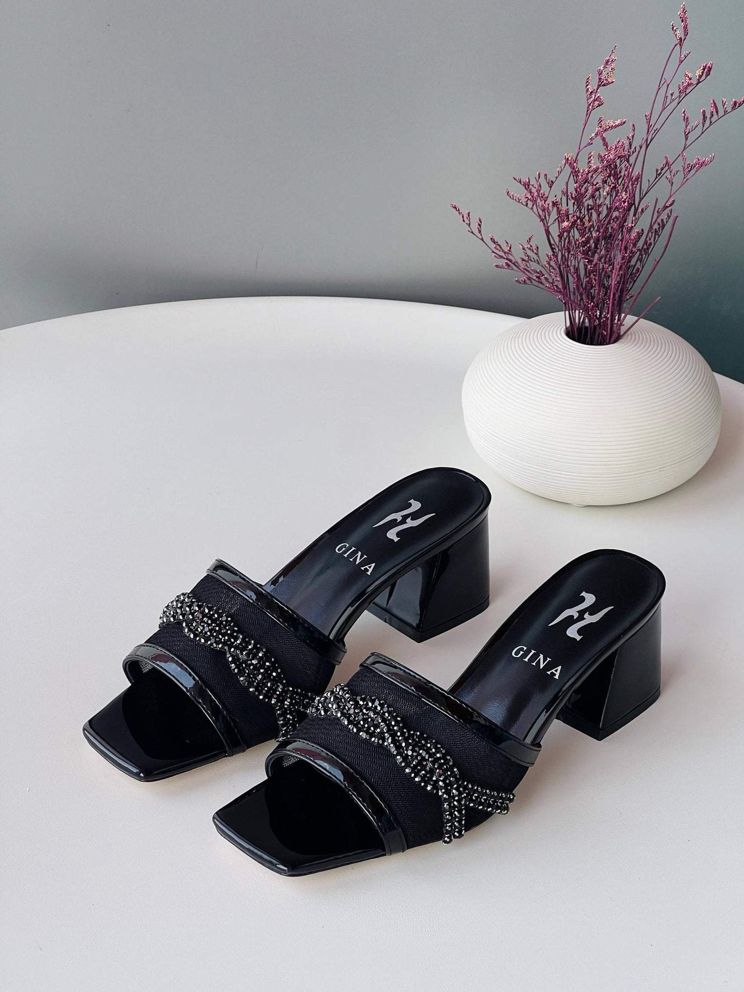 New Gina
36_41
Super high quality* 
450 dhs💚

Zain176
♥️♥️♥️