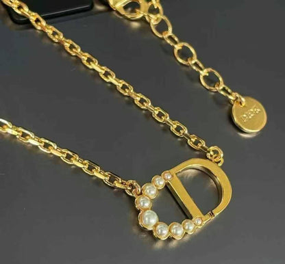 CD set* 💕
Necklace 
Earrings 
Master Quality 💐

*75* AED normal box 📦

Zain48
♥️♥️♥️
