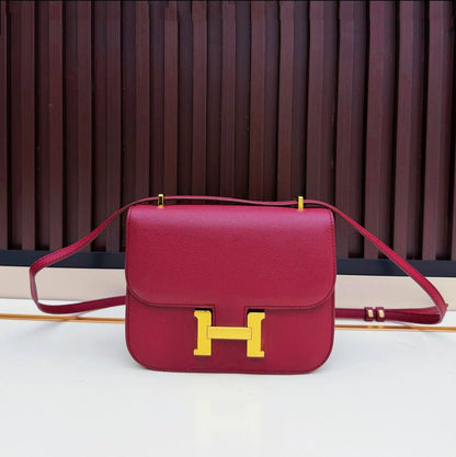 HERMES 
GOOD QUALITY 
WITH BOX 
110 dhs🇦🇪🇦🇪
19 CM

Zain295
♥️♥️♥️