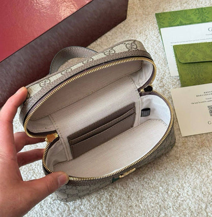 GUCCI 
COPY ONE 
170 dhs✅

Zain295
♥️♥️♥️