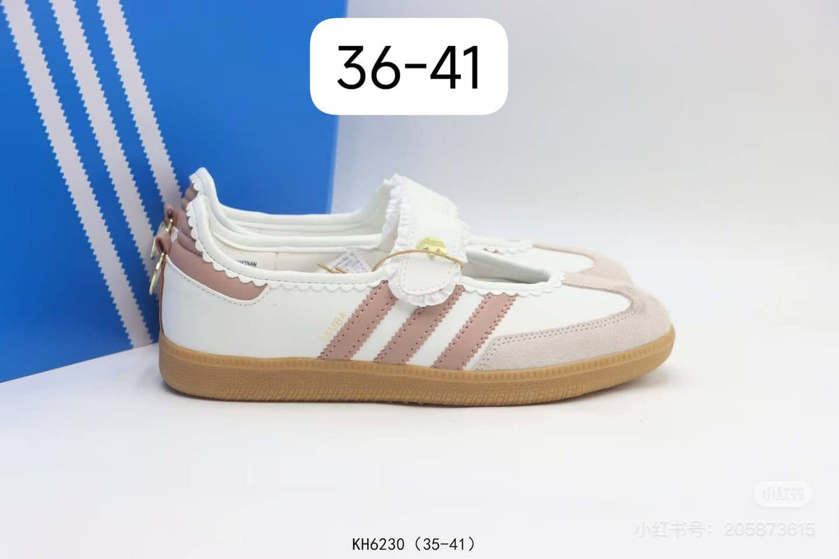 Adidas

All size have now 
Good quality 

120 dhs🇦🇪🇦🇪

Zain138
♥️♥️♥️