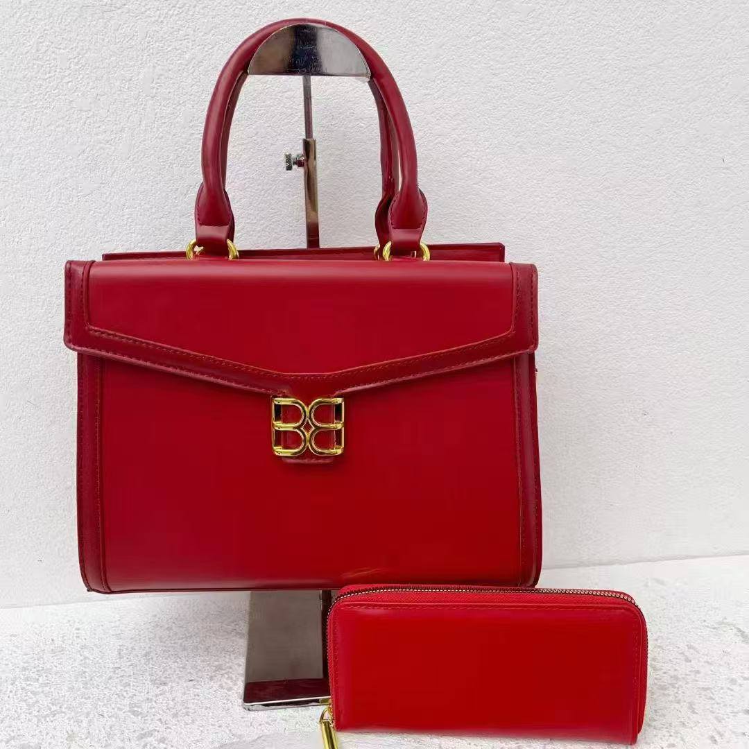 Balenciaga
85 dhs✅

Zain232
♥️♥️♥️