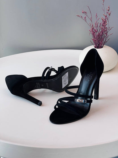 Hermes

36-41

_Super master high quality_🪡
500 dhs🇦🇪🇦🇪

Zain176
♥️♥️♥️