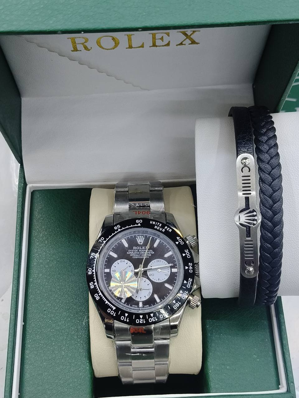 Rolex automatic 
for mens with bracelet
240 dhs✅

Zain25
♥️♥️♥️