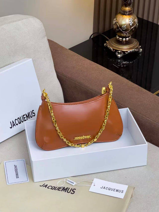 Jacquemus
Best quality
No box’s
100 dhs✅
size 23.5cm

Zain158
♥️♥️♥️