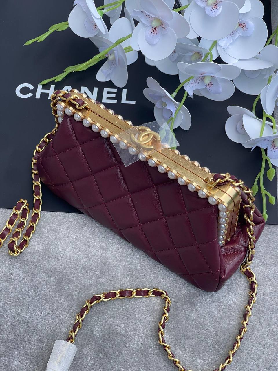 Chanel
with box
230 dhs✅

Zain175
♥️♥️♥️