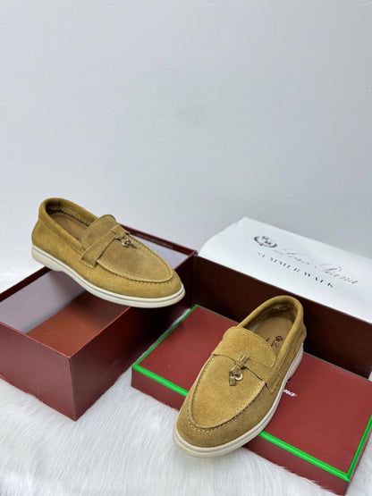 𝗟𝗢𝗥𝗢 𝗣𝗜𝗔𝗡𝗔 𝗦𝗛𝗢𝗘𝗦
💯high quality
Size 36-37-38-39-40-41
130 dhs🪙🌨️

Zain86
♥️♥️♥️