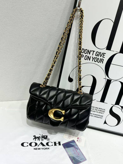 COACH 
NEW CAME GOOD QUALITY 

WITH BOX 
🎁🎁🎁

110 dhs❣️
Size: 22cm

Zain39
♥️♥️♥️
