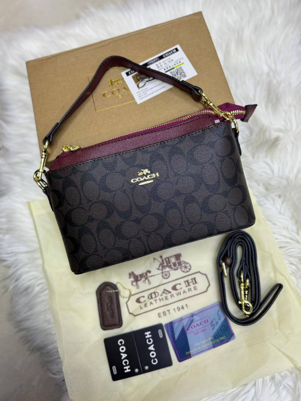 🌈 Coach 2 Straps
1️⃣ First quality +🎁
Size : 25 * 15 * 9 cm
85 dhs🪙🌨️
with box 🎁

Zain115
♥️♥️♥️