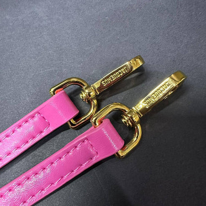 JACQUEMUS 
COPY ONE MINI SIZE SPECIAL WITH BOX🎁🎁🎁

115 dhs💓
(leather)

Zain39
♥️♥️♥️