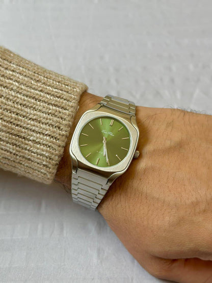 Louis Hilano watch for men 
good quality 
260 dhs🪙💚

Zain59
♥️♥️♥️