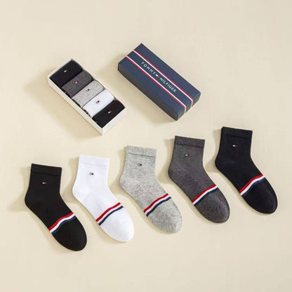 Socks
30 dhs🌺

Zain40
♥️♥️♥️