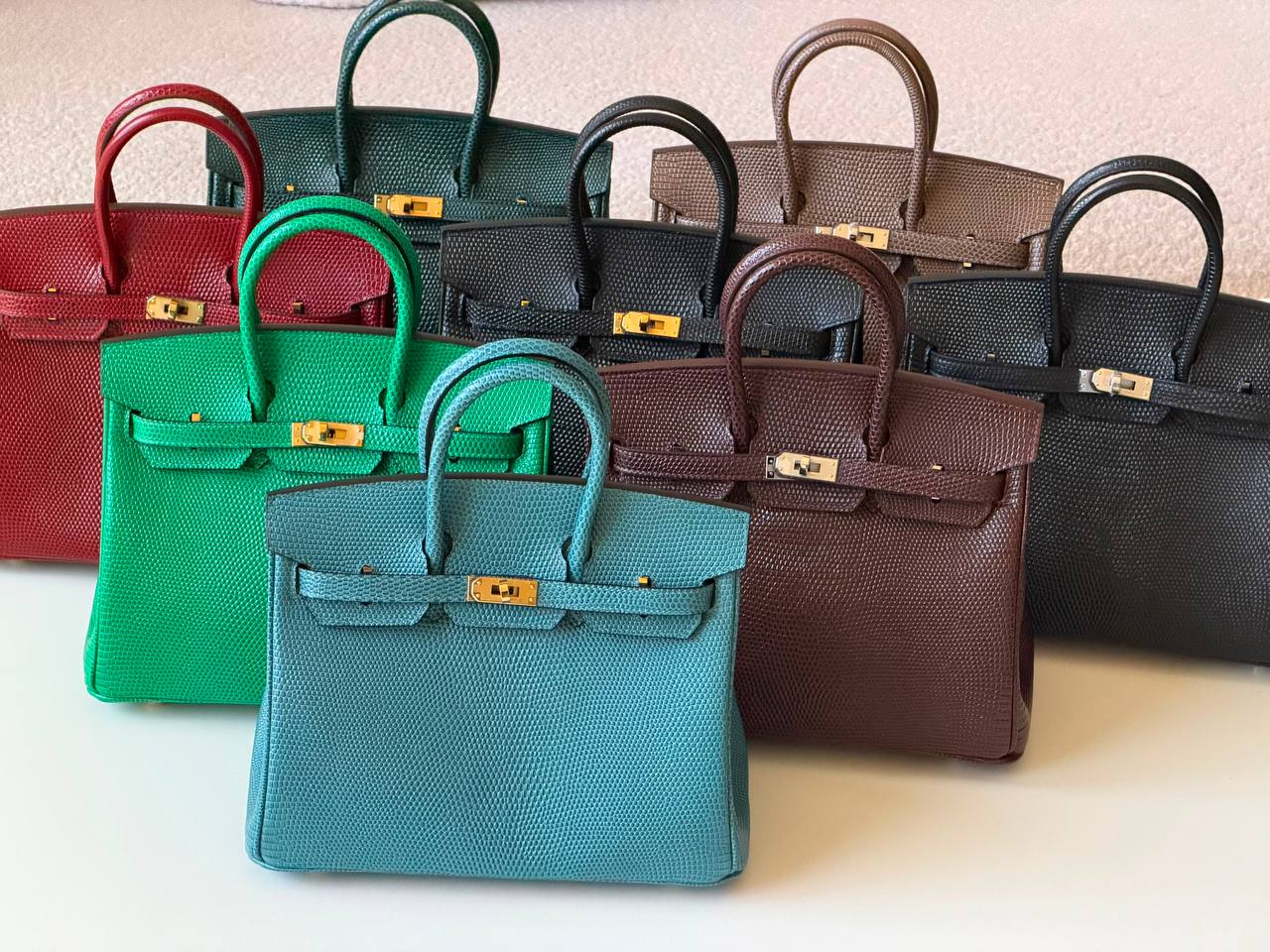 Hermes
Birkin lizard 25cm💥Master quality ✅with box📦
750 dhs✅

Zain52
♥️♥️♥️