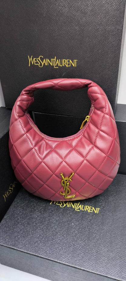 YSL
with box
🎁🎁🎁

95 dhs✅

Zain203
♥️♥️♥️