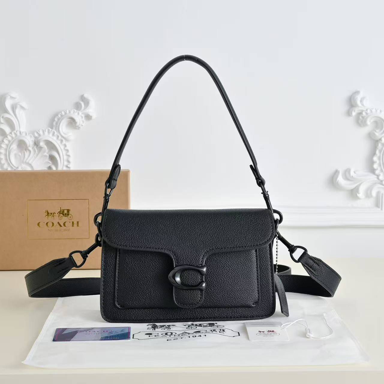 Coach
21cm 

100 dhs✅

Withbox
🎁🎁🎁

Zain143
♥️♥️♥️