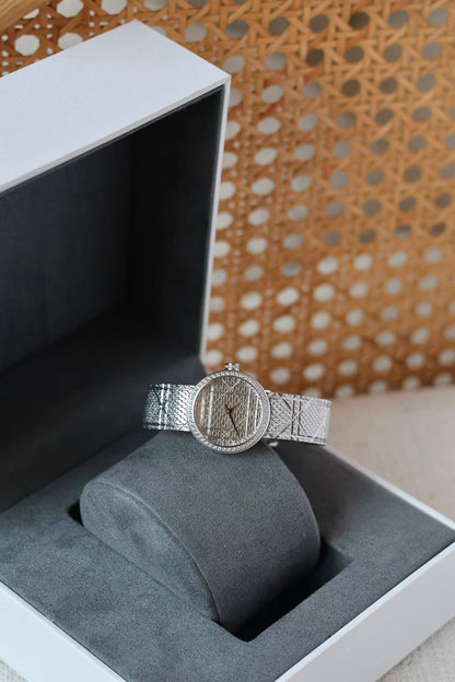 Dior 👒
La D de Dior Satine
25mm
Quartz 🔋
vip ♥️
For Price 👇 WhatsApp✅
0568585901 
0507557372
0552275751 Owner Zain 👌

Zain236
♥️♥️♥️