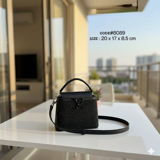 LV
ᴄᴀᴘᴜᴄᴄɪɴᴇ ɪɴ ɢʟɪᴛᴛᴇʀs
sᴜᴀᴅᴇ ᴍᴀᴛᴛᴇ ʟᴇᴀᴛʜᴇʀ ᴍᴀᴛᴇʀɪᴀʟ
ᴡɪᴛʜ ʟᴏɴɢ ʙᴇʟᴛ sᴛʀᴀᴘ
sɪʟᴠᴇʀ ʜᴀʀᴅᴡᴀʀᴇ
sɪᴢᴇ : 20 cm
ᴡɪᴛʜ BOX
🎁🎁🎁

70 dhs🪙🌨️

Zain31
♥️♥️♥️