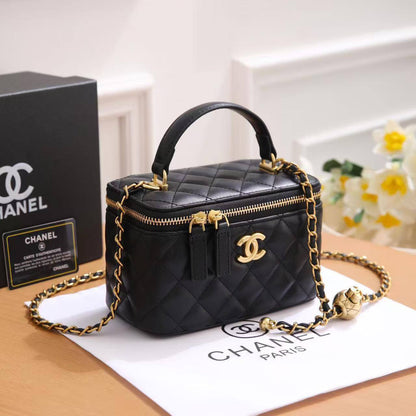 Chanel

95 dhs🇦🇪🇦🇪

With box

Zain219
♥️♥️♥️