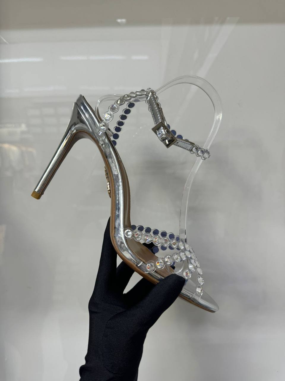 AQUAZZURA
*master quality*🥳
*size: 36 to 42*👠
350 dhs🪙🌨️

Zain119
♥️♥️♥️