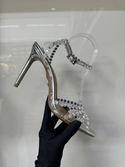 AQUAZZURA
*master quality*🥳
*size: 36 to 42*👠
350 dhs🪙🌨️

Zain119
♥️♥️♥️