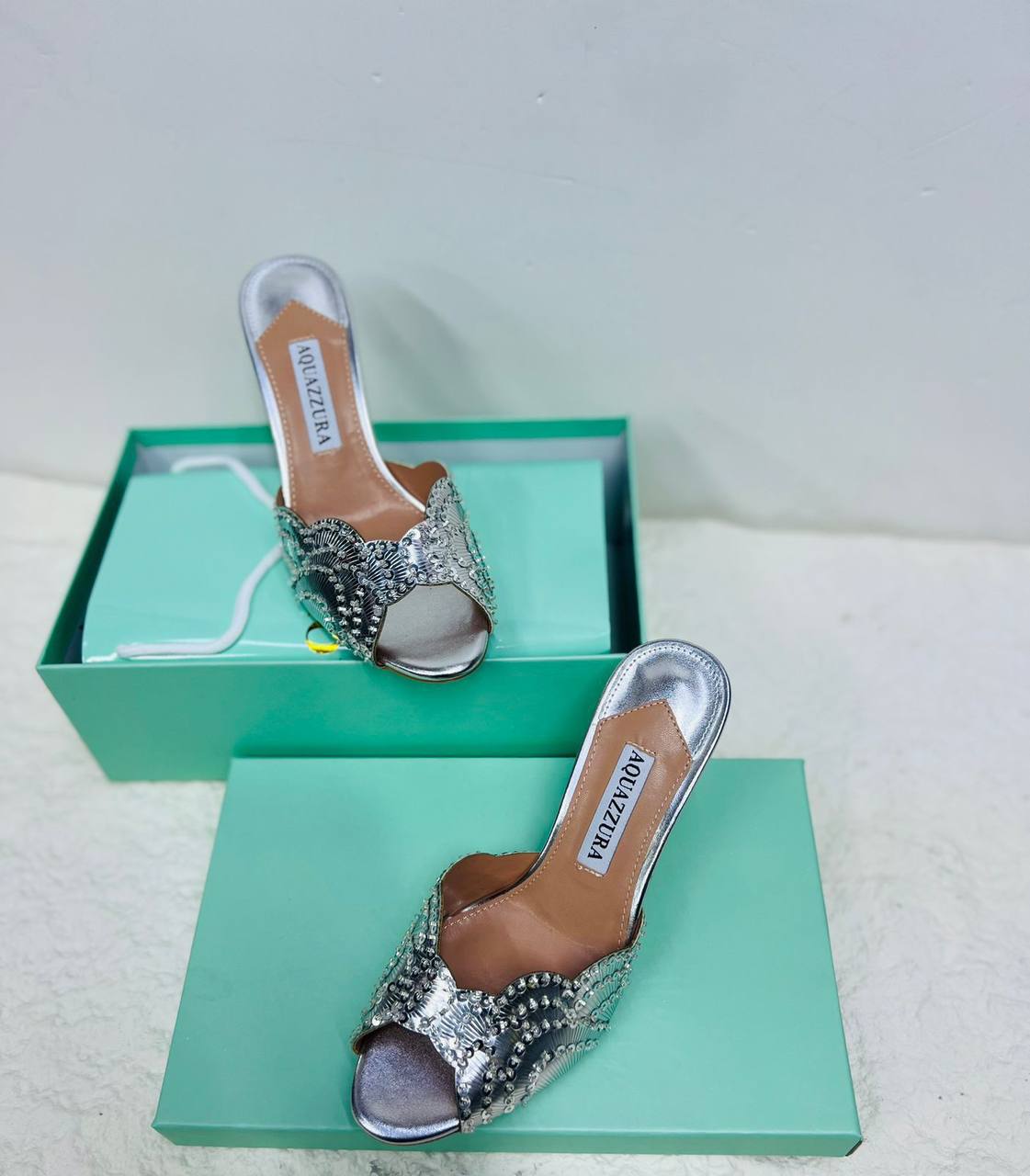 Aquazzura 
💯high quality
Size 36-37-38-39-40-41

130 dhs✅

Zain86
♥️♥️♥️