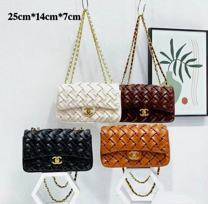 CHANEL
 COPY ONE 
 WITH BOX 
150 dhs✅

Zain295
♥️♥️♥️