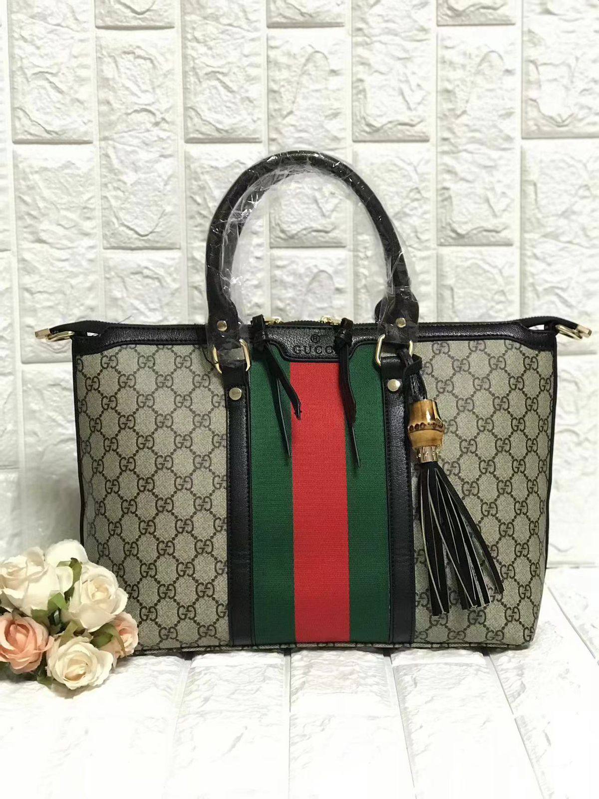 Gucci
95 dhs🗽
👌👌

Zain143
♥️♥️♥️