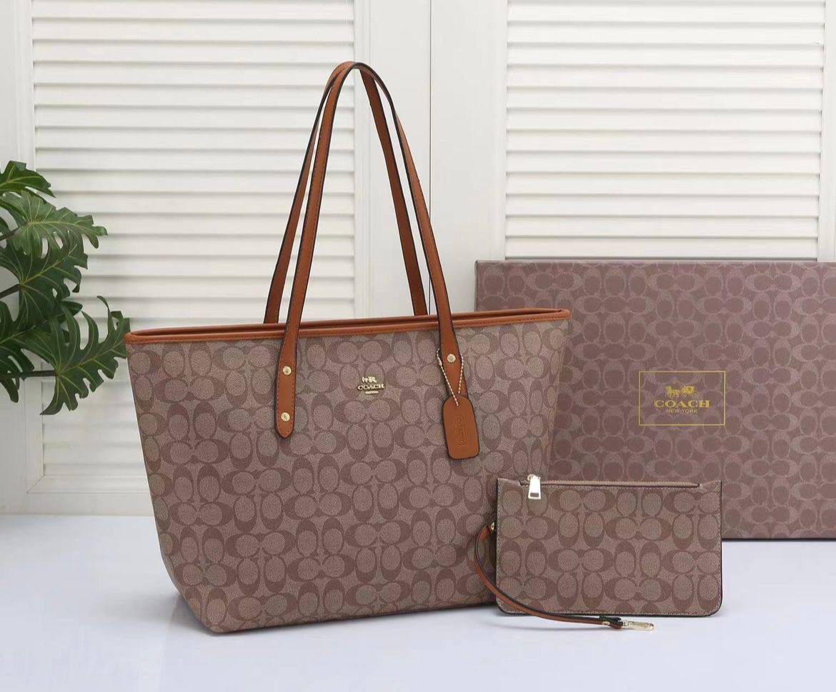 Coach

with box 
🎁🎁🎁

95 dhs🪙

Zain50
♥️♥️♥️