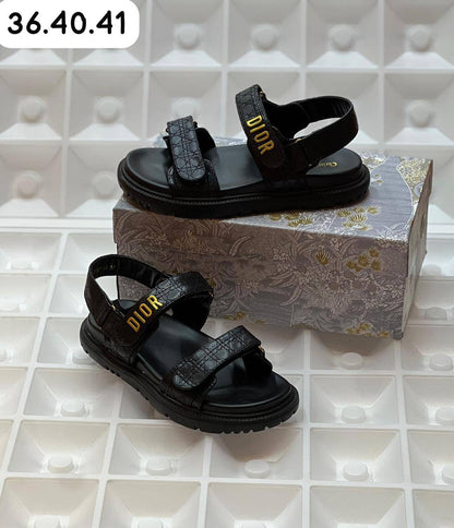 Dior - Chanel - Gucci
110 dhs🇦🇪🇦🇪

Zain80
♥️♥️♥️