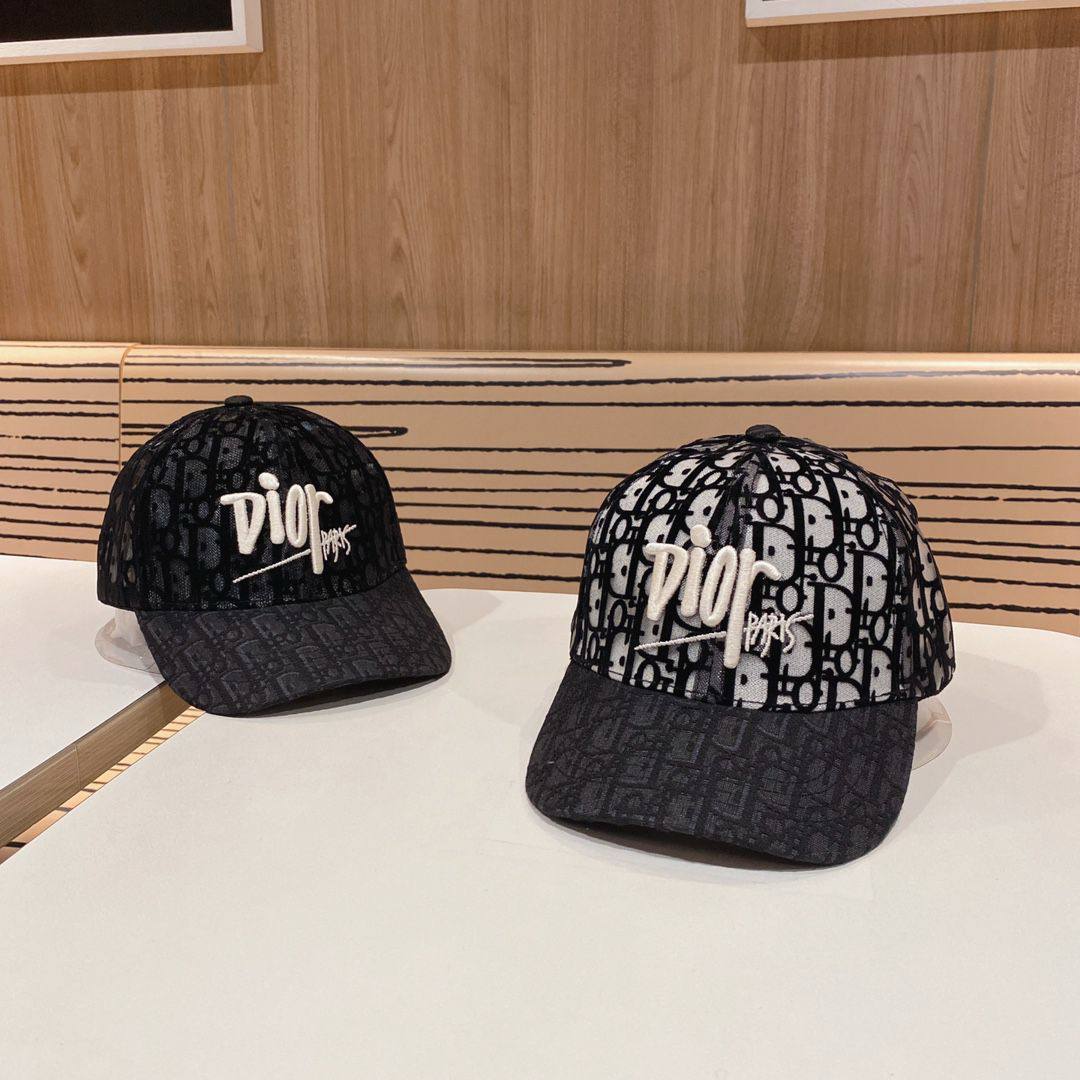 Big offer
Caps 
45 dhs🇦🇪

Zain231
♥️♥️♥️