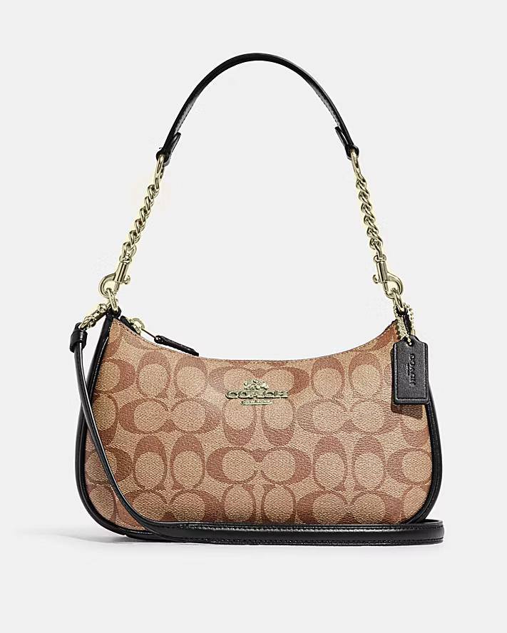 Coach
80 dhs✅
size 24×7×14cm

Zain42
♥️♥️♥️