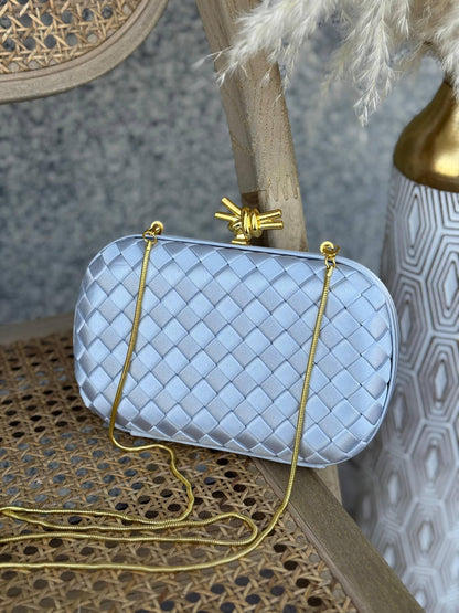 BOTTEGA VENETA
20cm
380 dhs🗽
Top quality 
With box🎁

Zain167
♥️♥️♥️