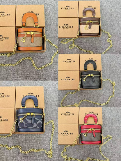 Coach
Size  11.5×10cm
withbox  
90 dhs💓

Zain04
♥️♥️♥️