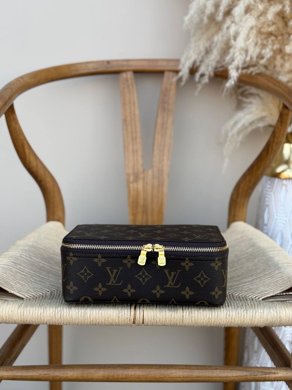 New collection✨✨✨
LV
17cm
300 dhs🇦🇪
23cm
320 dhs🇦🇪
35cm
350 dhs🇦🇪
Top quality 
With box🎁

Zain167
♥️♥️♥️