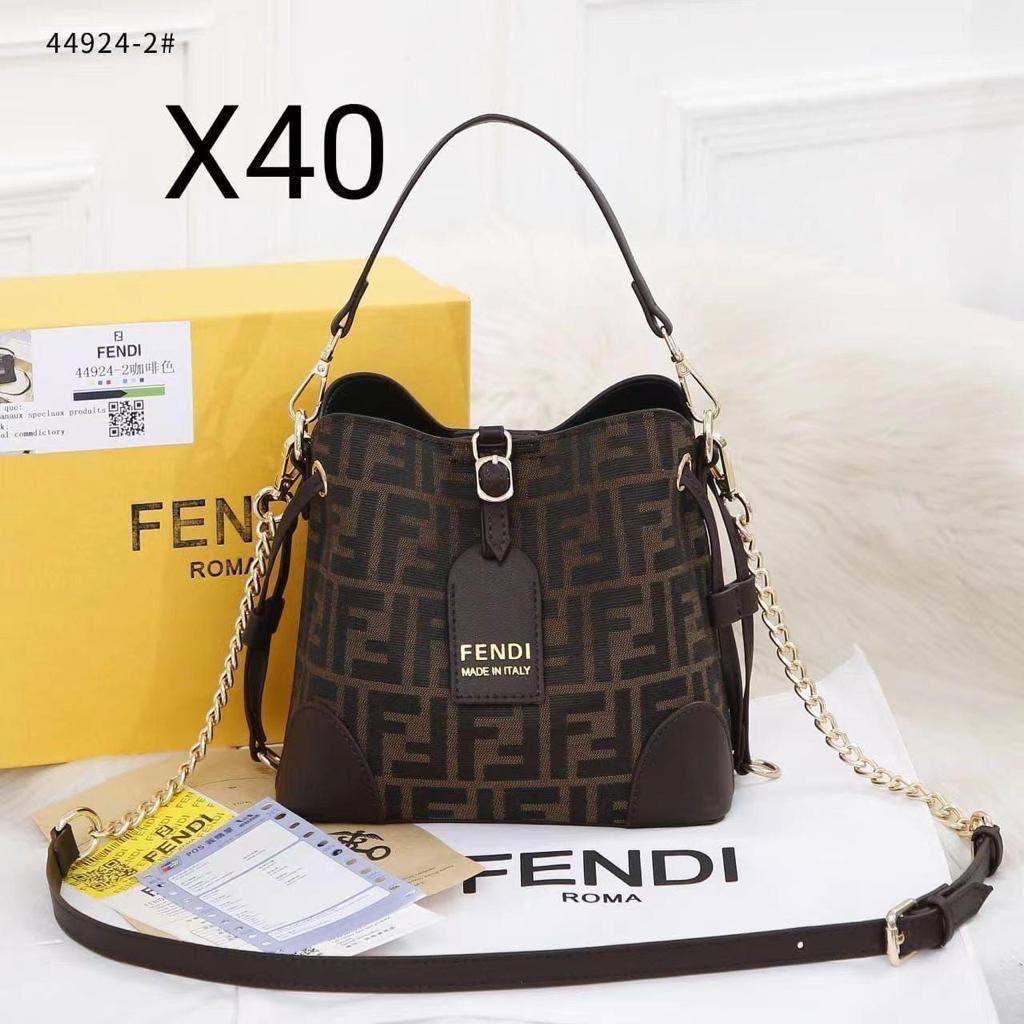 Coach
Bottega
Lv
Gucci
Tory Burch
Dior
Fendi
Ysl

105 dhs

Zain143
♥️♥️♥️