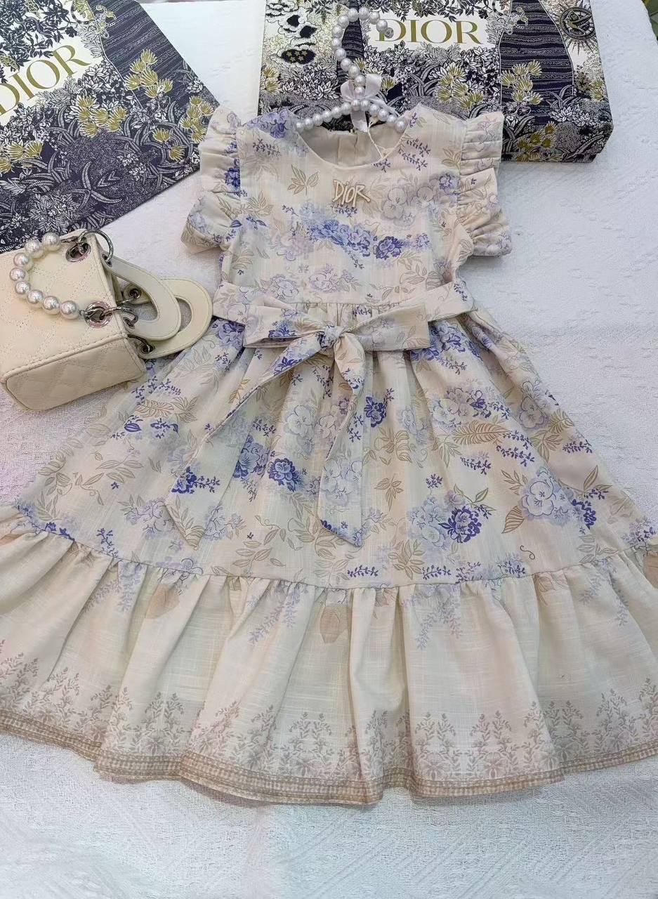 Dior
1-12y 
110 dhs✅

Zain151
♥️♥️♥️