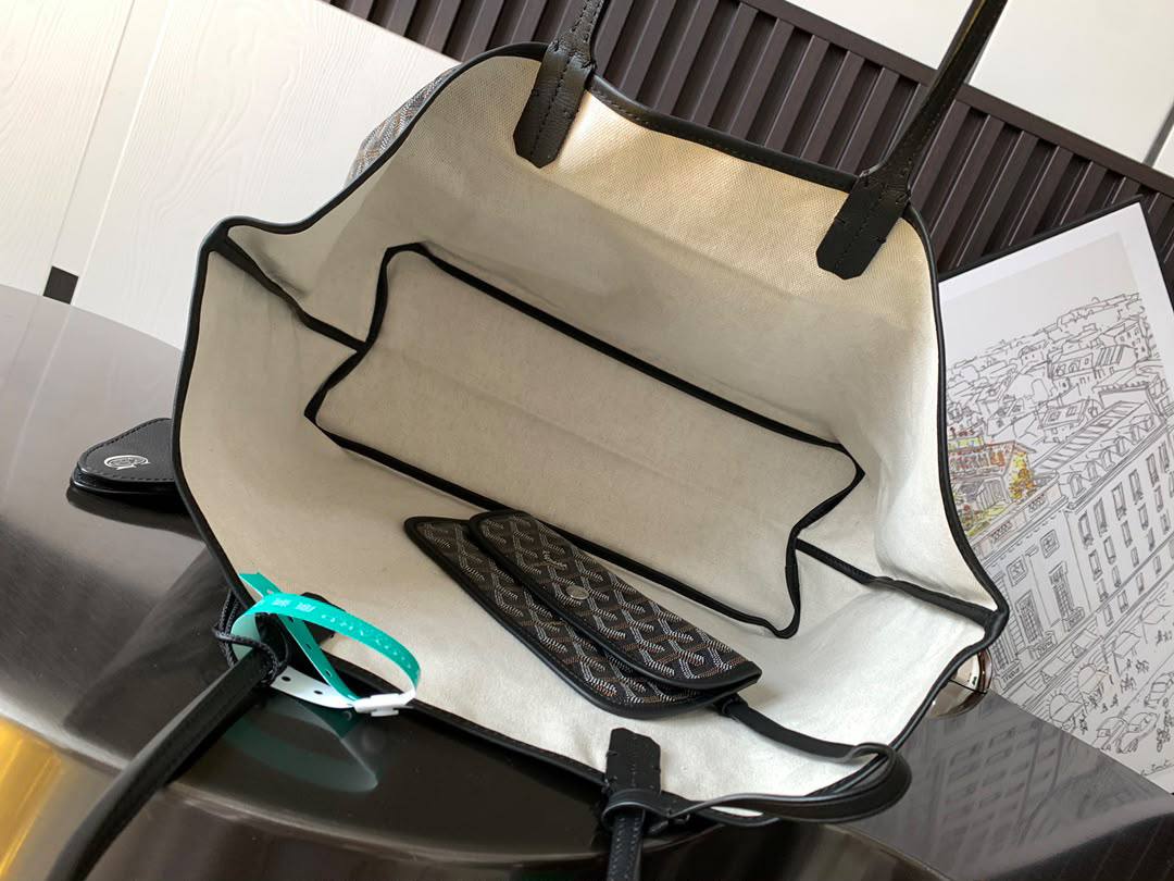 Goyard
Saint Louis 

bag Size 
34 cm

For Price 👇 WhatsApp✅
0568585901 
0507557372
0552275751 Owner Zain 👌

Zain274
♥️♥️♥️