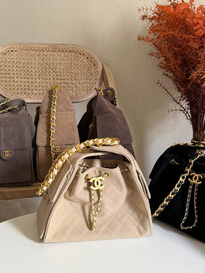 New collection✨✨✨
CHANEL
25cm
380 dhs🪙💚
Top quality 
With box🎁

Zain167
♥️♥️♥️