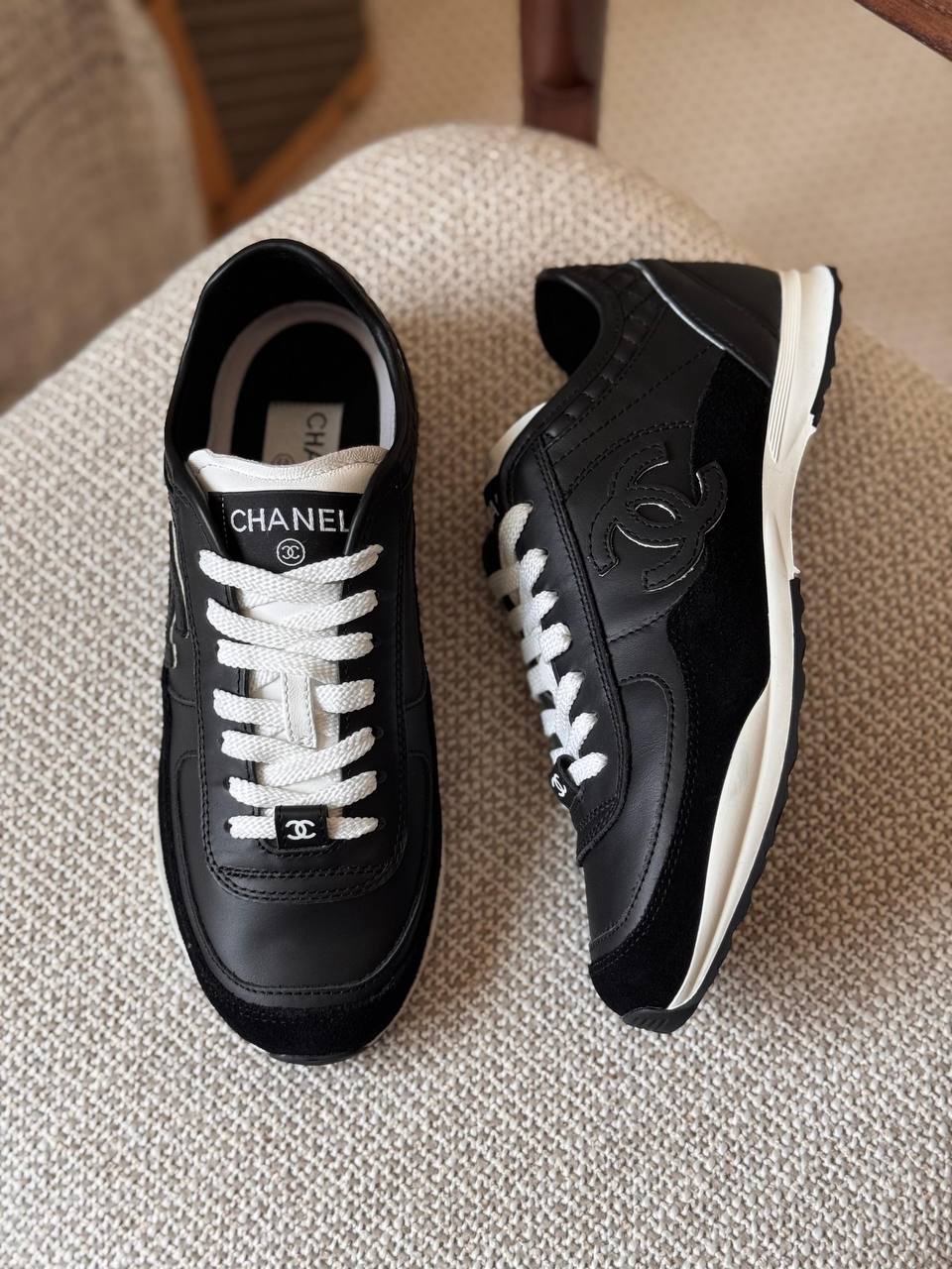 CHANEL ❤️
🤩Available new 😍😍
Size: 36 to 41
Super master quality 
450 dhs✅

Zain198
♥️♥️♥️