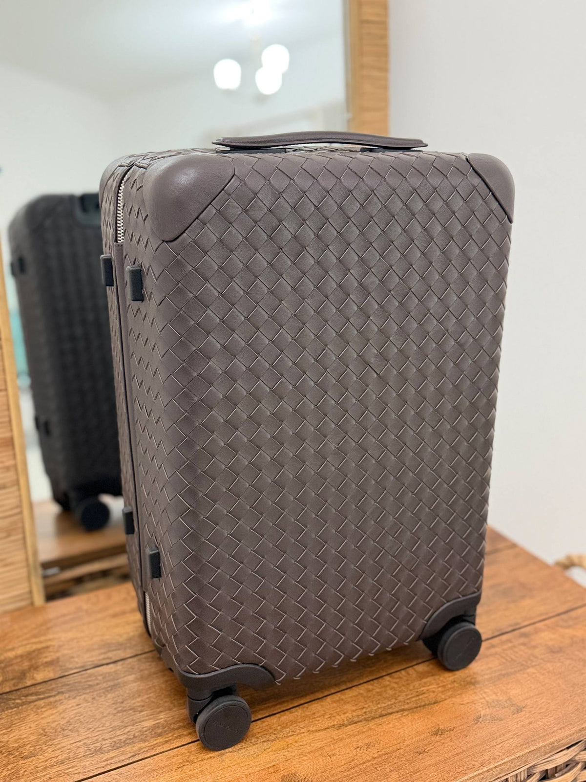 BOTTEGA Travel Bags
*NEW COLLECTION*
*PREMIUM QUALITY AAAA*
For Price 👇 WhatsApp✅
0568585901 
0507557372
0552275751 Owner Zain 👌

Zain329
♥️♥️♥️