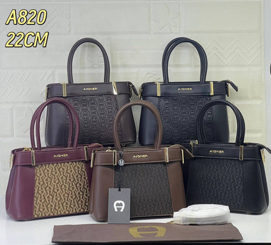 Aigner
115 dhs❣️

Zain13
♥️♥️♥️
