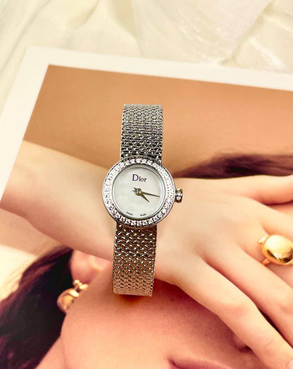 Dior Watch 
Master Quality

230 dhs🇦🇪🇦🇪

Size Mini
Zain33
♥️♥️♥️